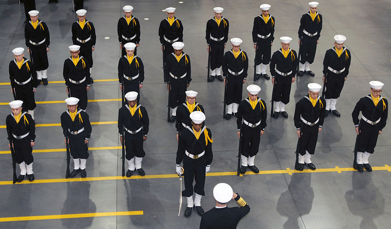 800px-US_Navy_081107-N-8848T-043_Chief_of_Naval_Operations_(CNO)_Adm._Gary_Roughead_salutes_a_recruit_drill_team-1