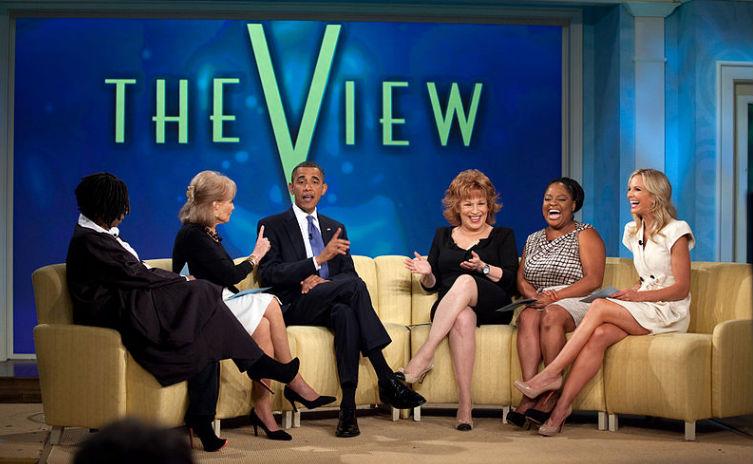 800px-Barack_Obama_guests_on_The_View